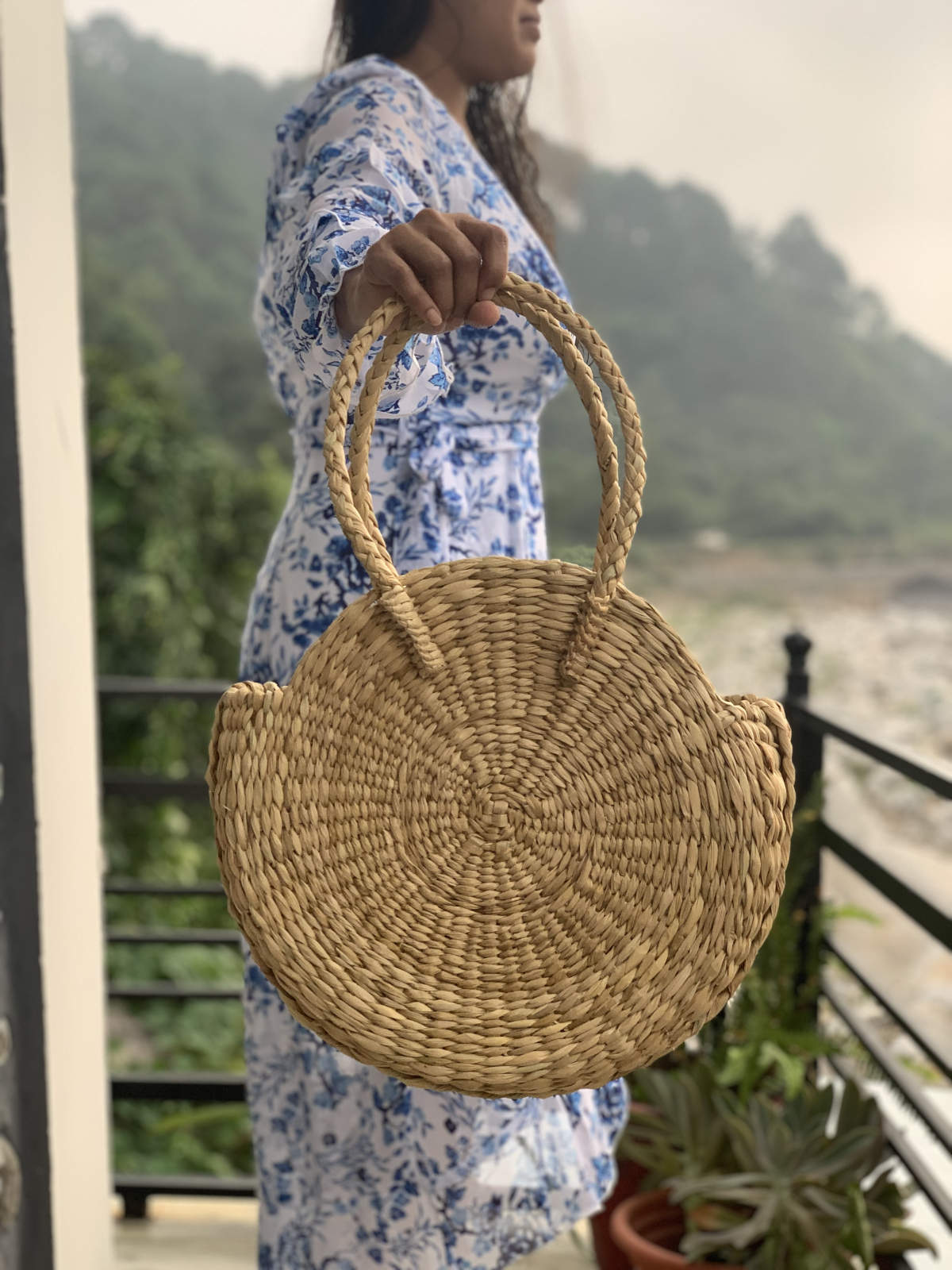 Kouna Round Handbag